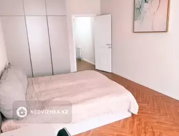 3-комнатная квартира, этаж 8 из 9, 91 м², миниатюра 3