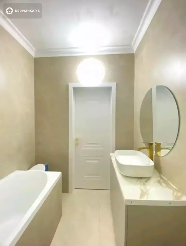 3-комнатная квартира, этаж 8 из 9, 91 м², 4-фотосурет