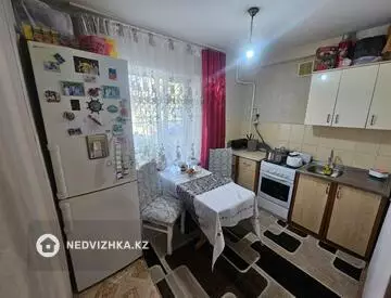 2-комнатная квартира, этаж 1 из 5, 45 м², миниатюра 6