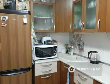 1-комнатная квартира, этаж 3 из 4, 32 м², миниатюра 3