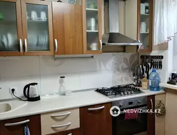 1-комнатная квартира, этаж 3 из 4, 32 м², миниатюра 4