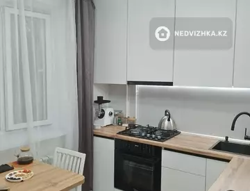 3-комнатная квартира, этаж 2 из 5, 70 м², миниатюра 6