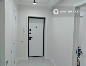 3-комнатная квартира, этаж 2 из 5, 70 м², миниатюра 1