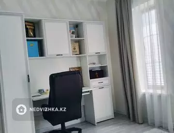 5-комнатный дом, 6.5 соток, 210 м²