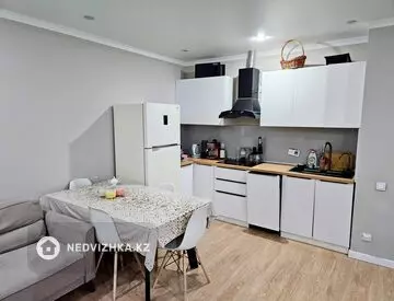 3-комнатная квартира, этаж 3 из 9, 59 м²