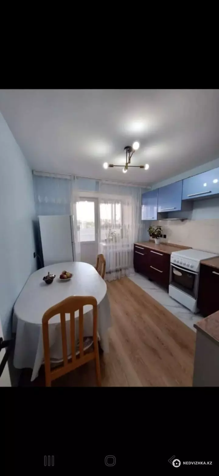 1-комнатная квартира, этаж 8 из 9, 40 м²
