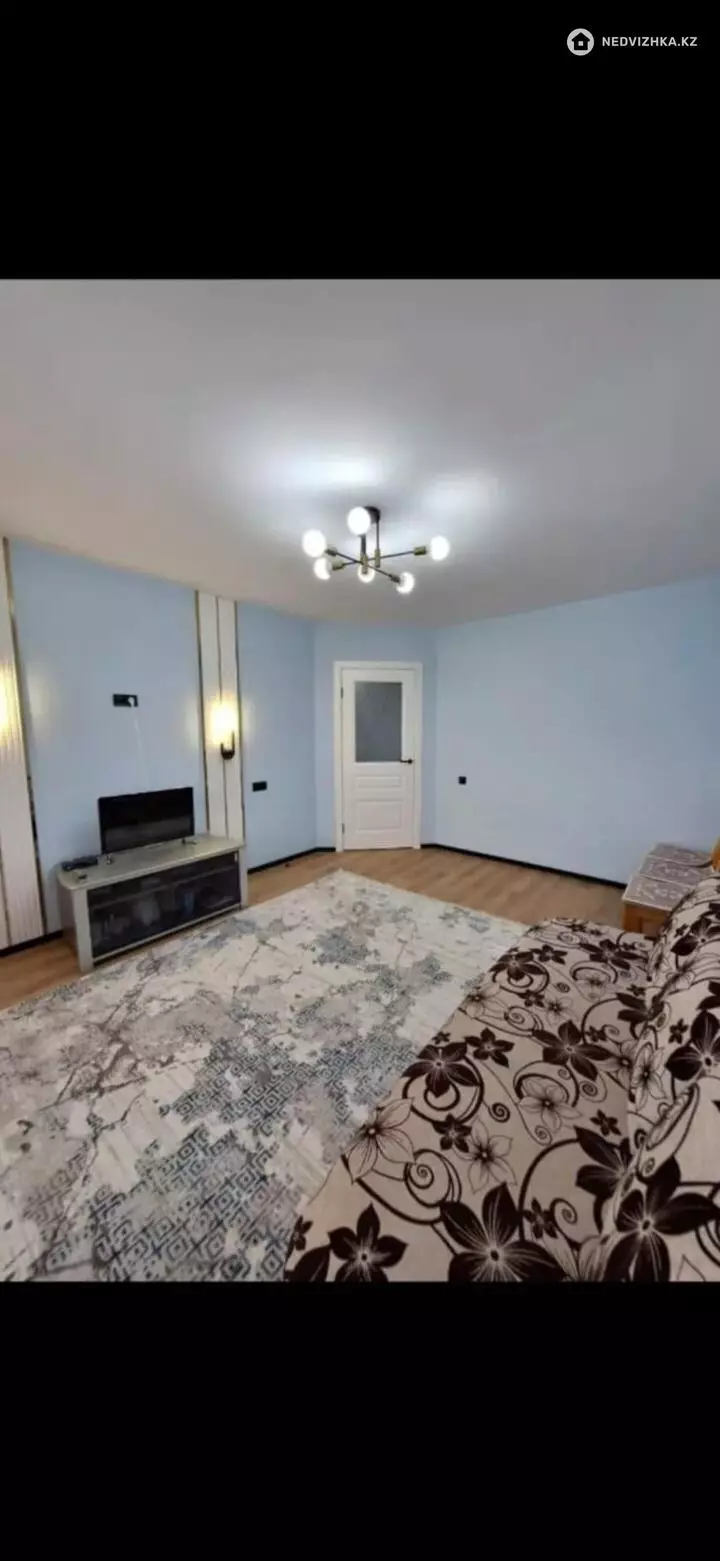 1-комнатная квартира, этаж 8 из 9, 40 м², фотография 2