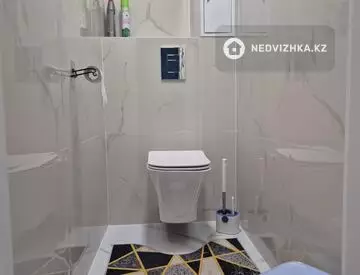1-комнатная квартира, этаж 8 из 9, 40 м², миниатюра 4