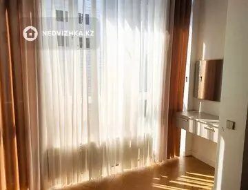 3-комнатная квартира, этаж 7 из 8, 67 м², миниатюра 3
