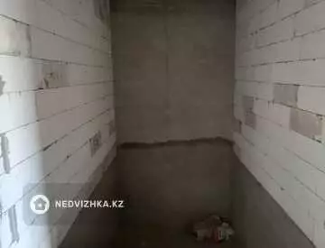 4-комнатная квартира, этаж 1 из 2, 160 м², миниатюра 11