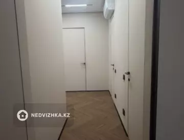 3-комнатная квартира, этаж 8 из 10, 87 м²