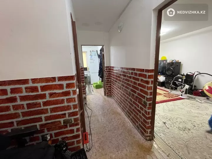 1-комнатная квартира, этаж 1 из 9, 42 м², фотография 2