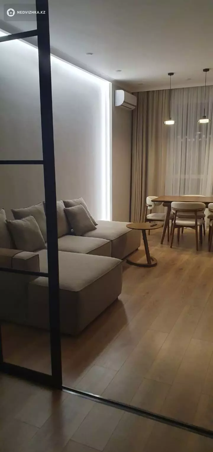 3-комнатная квартира, этаж 3 из 17, 95 м², фотография 2