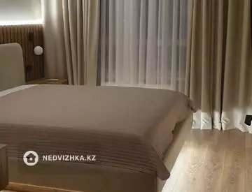 3-комнатная квартира, этаж 3 из 17, 95 м², миниатюра 1