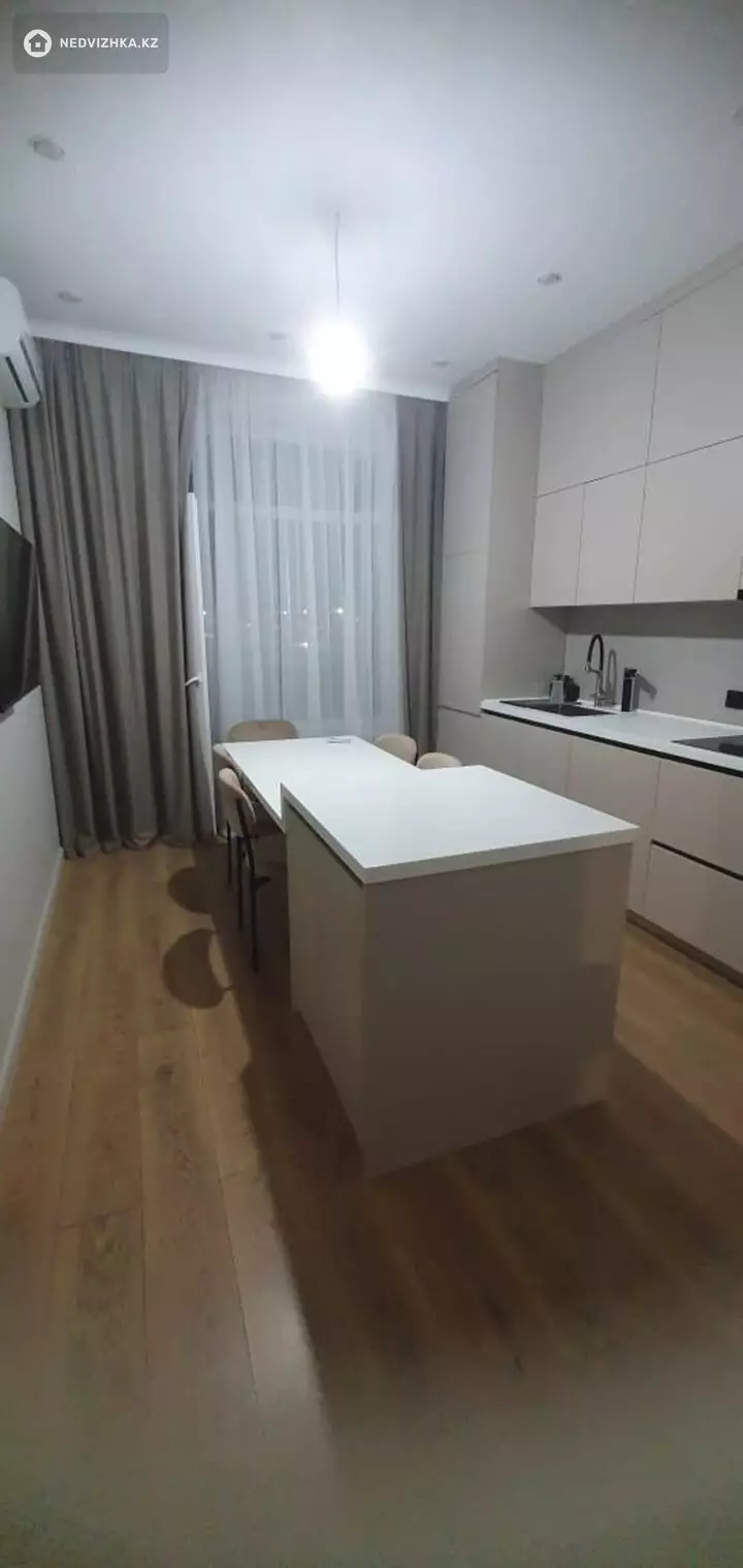3-комнатная квартира, этаж 3 из 17, 95 м², фотография 5