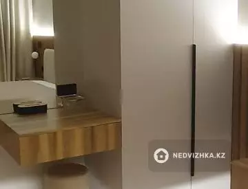 3-комнатная квартира, этаж 3 из 17, 95 м², миниатюра 7