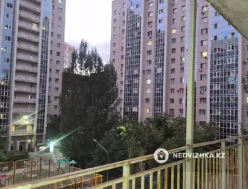 3-комнатная квартира, этаж 4 из 16, 107 м², миниатюра 3
