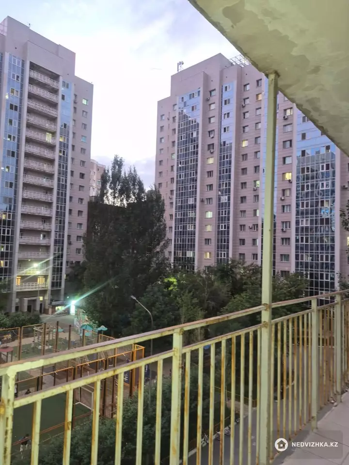 3-комнатная квартира, этаж 4 из 16, 107 м², 3-фотосурет
