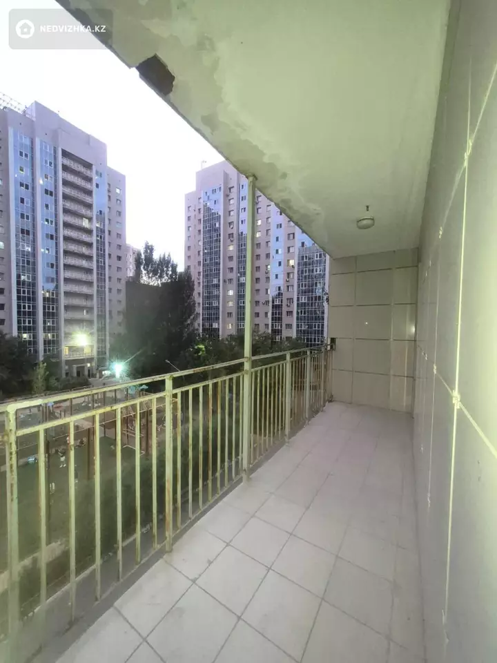 3-комнатная квартира, этаж 4 из 16, 107 м², 2-фотосурет