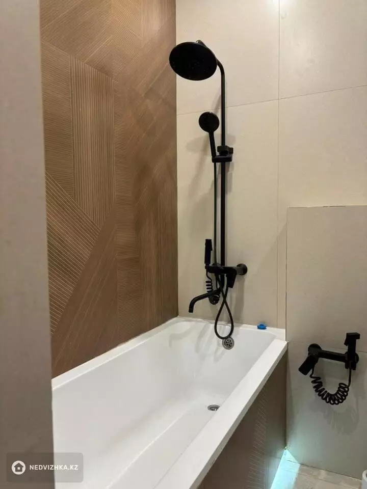 2-комнатная квартира, этаж 7 из 9, 42 м², Посуточно, фотография 4