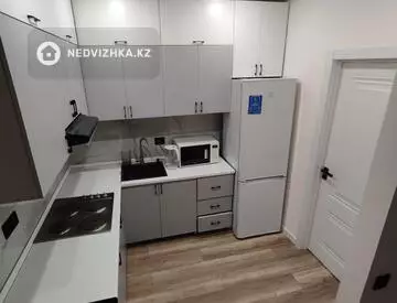2-комнатная квартира, этаж 7 из 9, 42 м², Посуточно, миниатюра 11