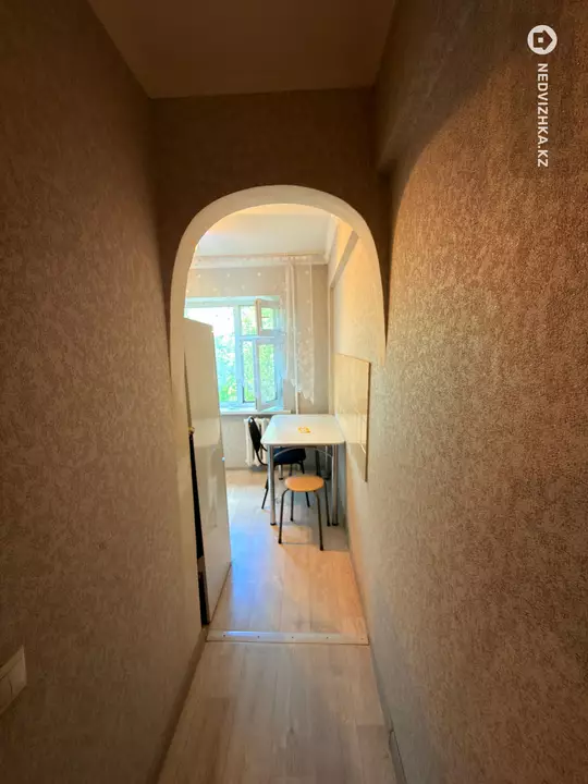 2-комнатная квартира, этаж 4 из 5, 45 м², фотография 4
