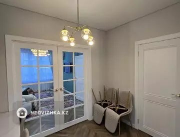 2-комнатная квартира, этаж 9 из 18, 46 м², миниатюра 10