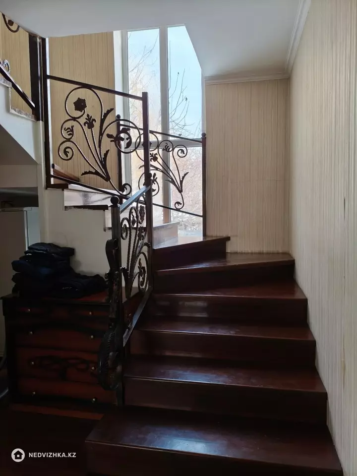 5-комнатный дом, 6 соток, 180 м², фотография 4