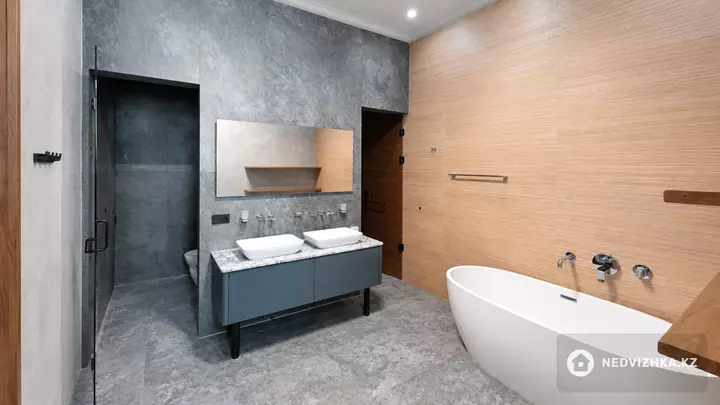4-комнатная квартира, этаж 5 из 5, 285 м², фотография 4