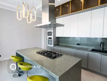 4-комнатная квартира, этаж 5 из 5, 285 м², миниатюра 12