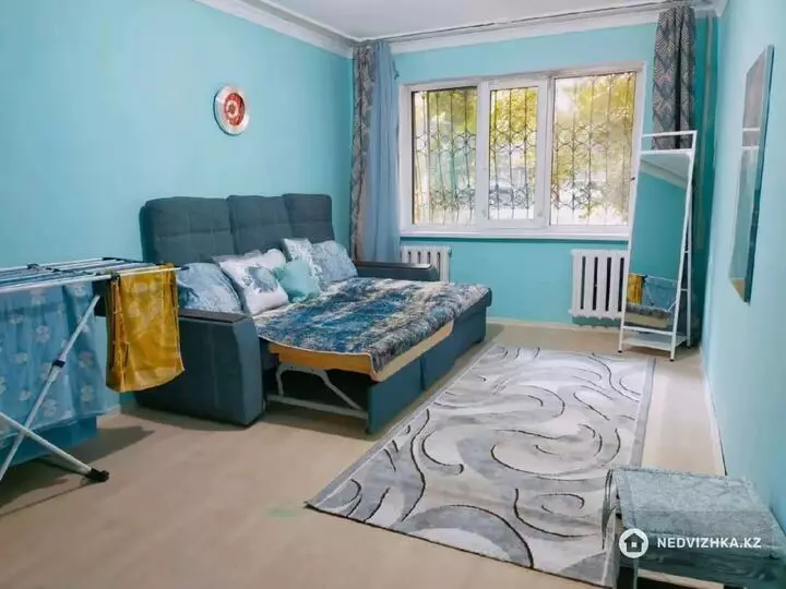 1-комнатная квартира, этаж 1 из 4, 36 м², Посуточно