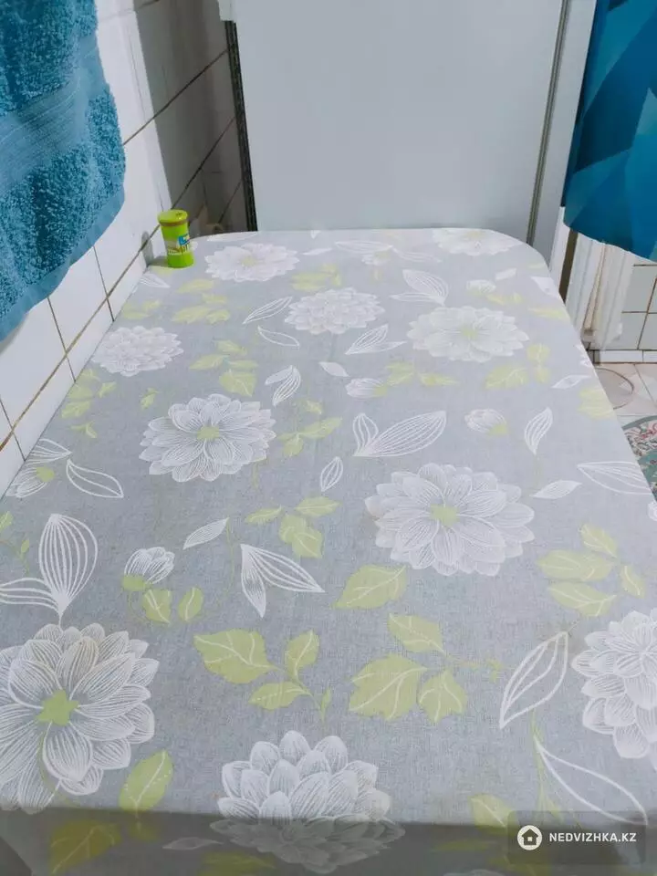 1-комнатная квартира, этаж 1 из 4, 36 м², Посуточно, фотография 4