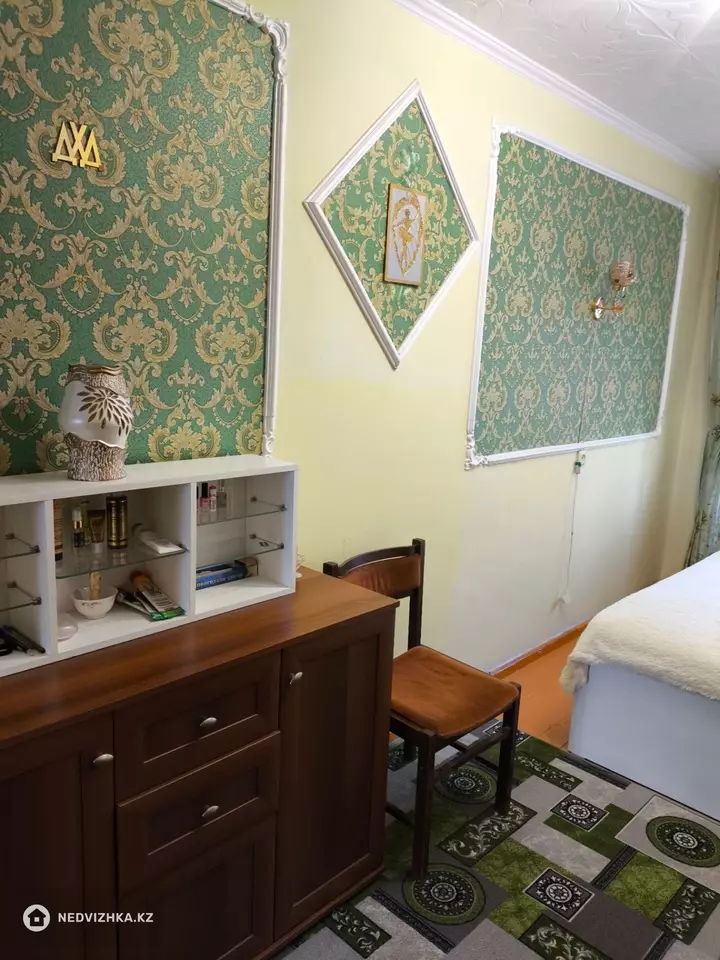 3-комнатная квартира, этаж 3 из 5, 60 м², фотография 2