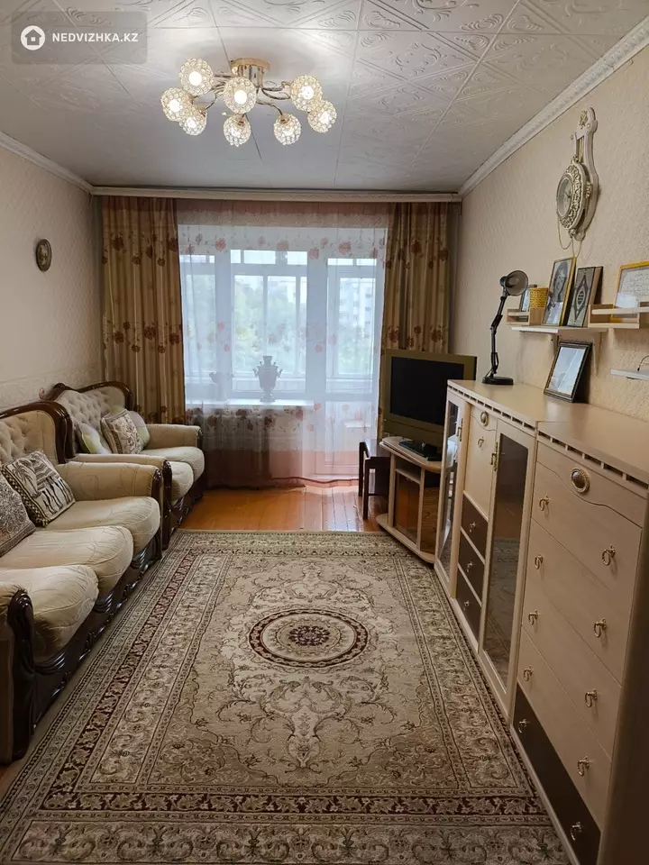 3-комнатная квартира, этаж 3 из 5, 60 м², фотография 3