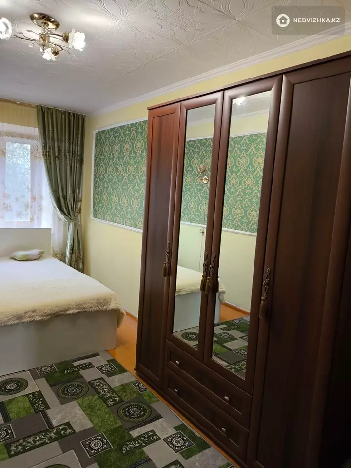 3-комнатная квартира, этаж 3 из 5, 60 м², фотография 4