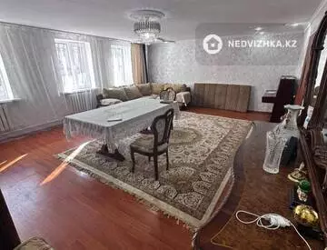 5-комнатный дом, 6 соток, 165 м², На длительный срок