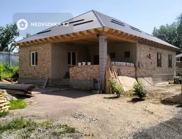 4-комнатный дом, 3 соток, 150 м²