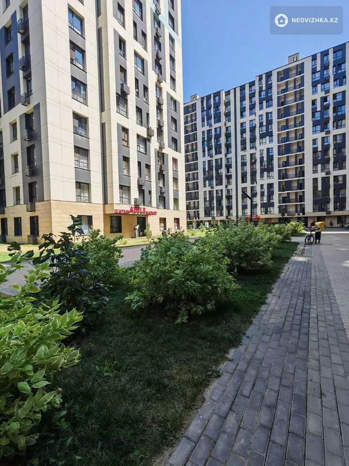 3-комнатная квартира, этаж 5 из 12, 79 м², фотография 2