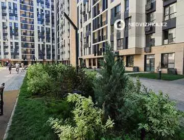 3-комнатная квартира, этаж 5 из 12, 79 м², миниатюра 1