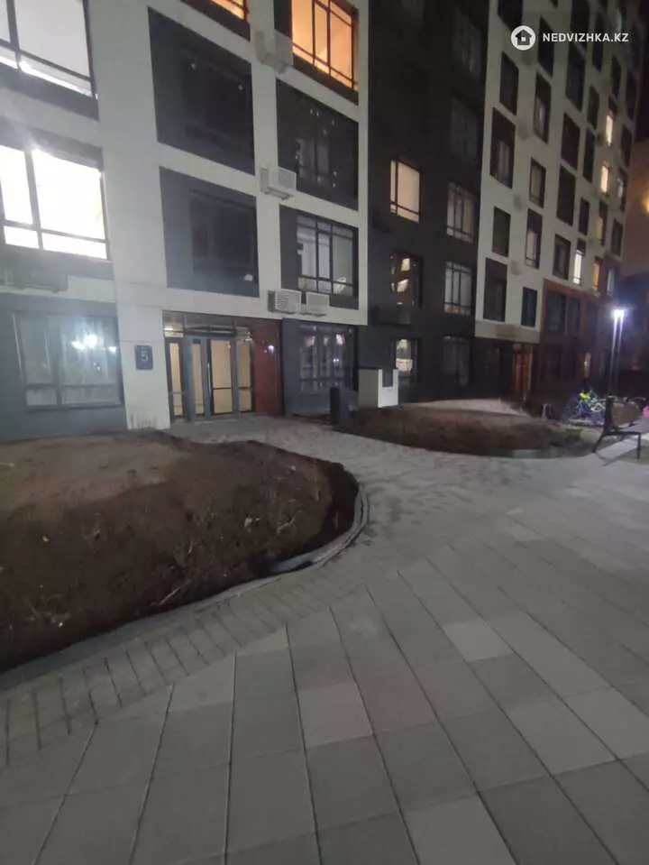 2-комнатная квартира, этаж 2 из 9, 48 м², фотография 2