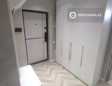 2-комнатная квартира, этаж 2 из 9, 48 м², миниатюра 1