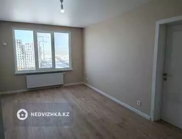 2-комнатная квартира, этаж 12 из 14, 52 м², миниатюра 2