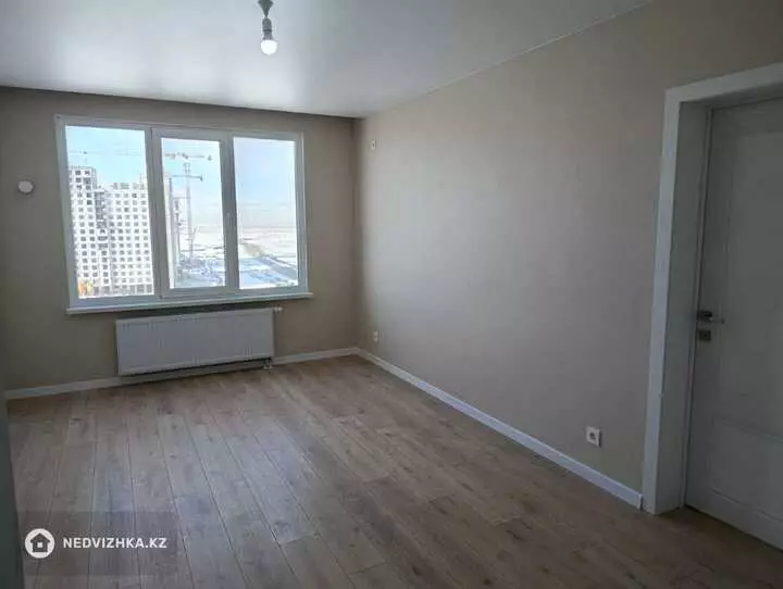 2-комнатная квартира, этаж 12 из 14, 52 м², фотография 2