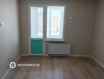 2-комнатная квартира, этаж 12 из 14, 52 м², миниатюра 1