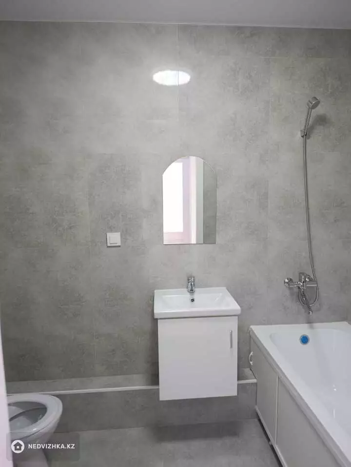 1-комнатная квартира, этаж 14 из 17, 34 м², фотография 4