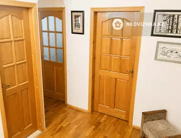 4-комнатная квартира, этаж 3 из 4, 73 м²