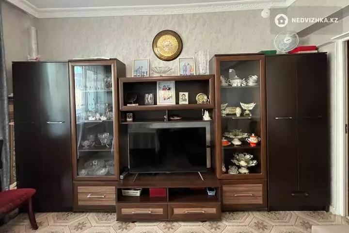 1-комнатная квартира, этаж 6 из 12, 35 м², фотография 3