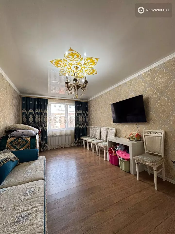 2-комнатная квартира, этаж 8 из 9, 70 м², фотография 3