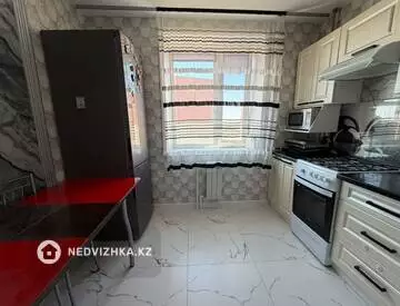 3-бөлмелі пәтер, қабат 6 барлық қабат саны 93, 67 м², 12-нобай