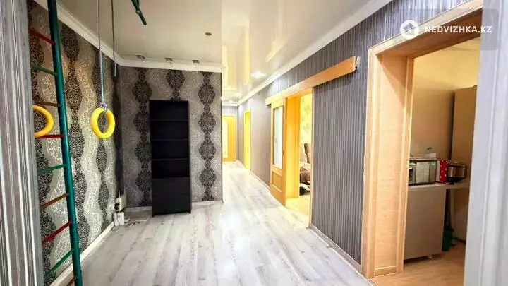 3-комнатная квартира, этаж 5 из 5, 96 м², фотография 5